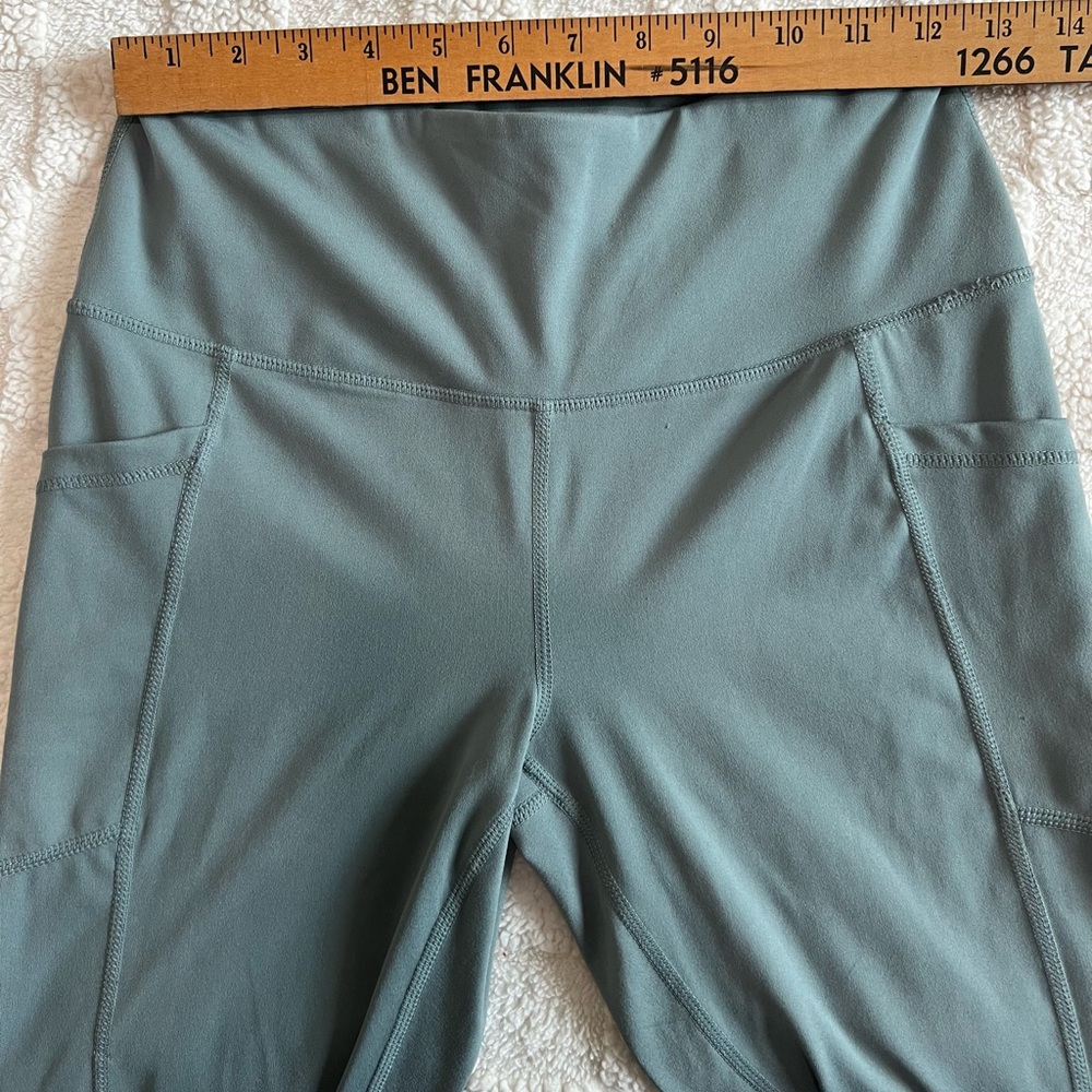 Yogalicious And New Balance Yoga Pants Bundle Size Medium - Picture 5 of 9
